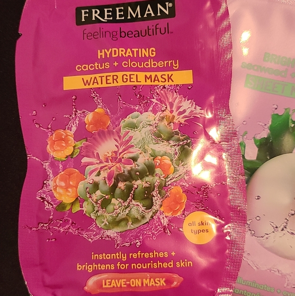 Jade Facial Roller with 3 Face Masks - Picture 2 of 3